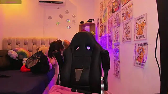 Snapshot of Gorgeous_Team chatting on 02/19/25, 11:04 Gorgeous Team online show from 02/19/25, 11:04