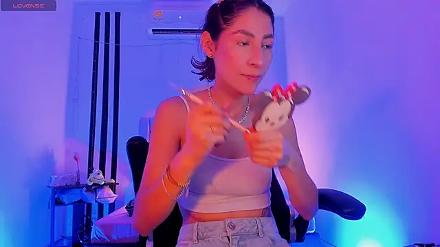 Snapshot of Gorgeous_Team chatting on 02/04/26, 07:20 Gorgeous Team online show from 02/04/26, 07:20