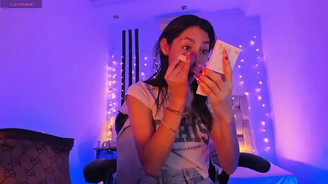 Snapshot of Gorgeous_Team chatting on 02/13/26, 06:37 Gorgeous Team online show from 02/13/26, 06:37