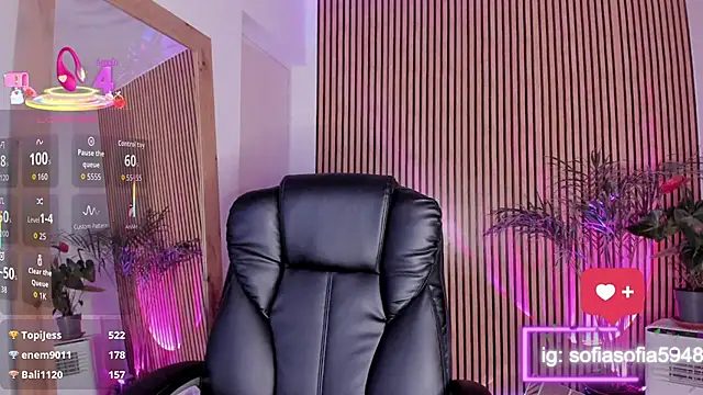 sofiah  online show from 10/11/25, 07:01