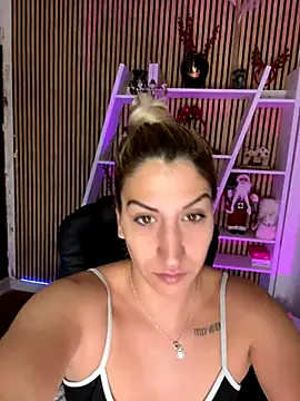 sofiah  online show from 01/08/26, 07:32