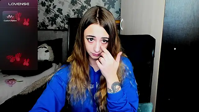 weakness4u online show from 10/21/25, 03:18