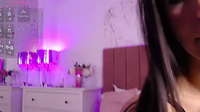 LaraKent online show from 11/14/25, 06:45