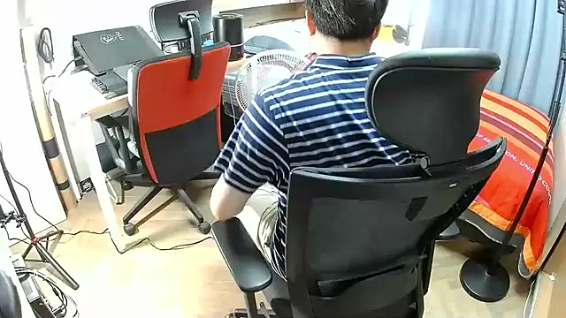 Snapshot of Jackvanlee chatting on 07/03/26, 06:53 Jackvanlee online show from 07/03/26, 06:53