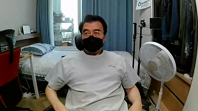 Snapshot of Jackvanlee chatting on 08/03/26, 04:11 Jackvanlee online show from 08/03/26, 04:11