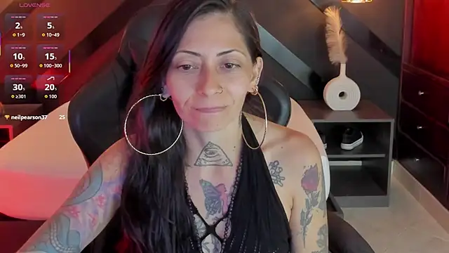 Snapshot of dark_gotica chatting on 03/03/26, 07:09 dark gotica online show from 03/03/26, 07:09