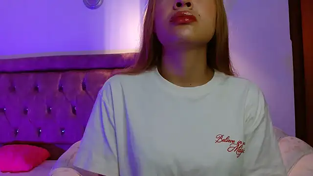 valentina white1 online show from 05/20/26, 07:20
