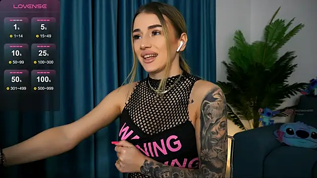 AishaCarter online show from 02/03/25, 06:28