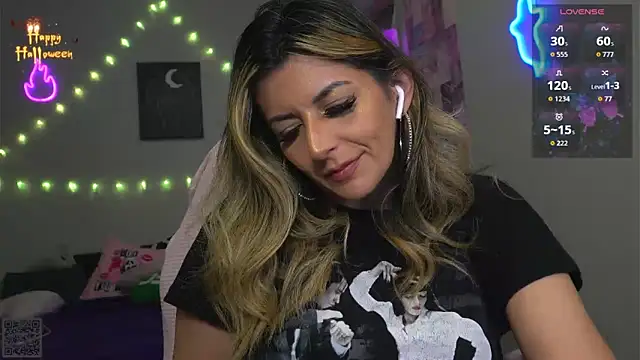 Snapshot of K4Li3Rxyzz chatting on 10/17/25, 08:28 K4Li3Rxyzz online show from 10/17/25, 08:28