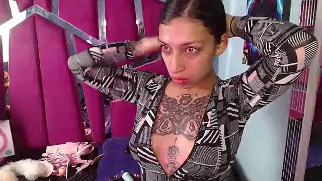 TeennNaugthy18 online show from 12/21/24, 03:03