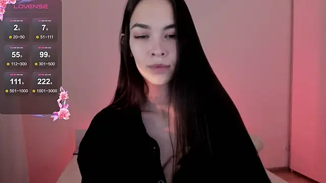 Snapshot of 666kisses chatting on 12/23/24, 11:39 666kisses online show from 12/23/24, 11:39