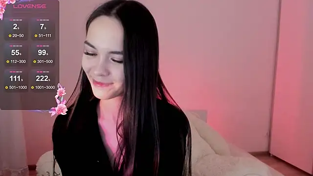 Snapshot of 666kisses chatting on 12/24/24, 02:43 666kisses online show from 12/24/24, 02:43