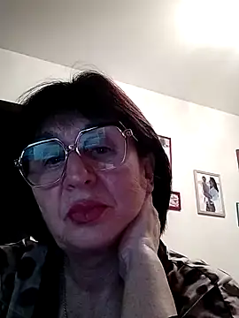 Snapshot of AlbinaXPretty chatting on 12/01/24, 04:29 AlbinaXPretty online show from 12/01/24, 04:29