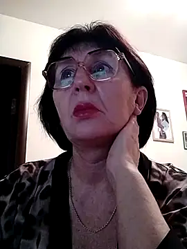 Snapshot of AlbinaXPretty chatting on 12/07/24, 05:26 AlbinaXPretty online show from 12/07/24, 05:26
