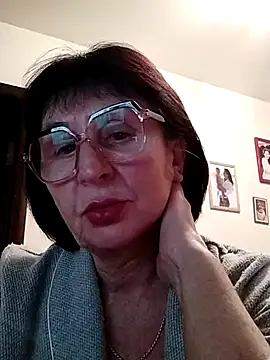 Snapshot of AlbinaXPretty chatting on 12/10/24, 08:49 AlbinaXPretty online show from 12/10/24, 08:49