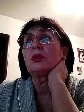 Snapshot of AlbinaXPretty chatting on 12/11/24, 05:59 AlbinaXPretty online show from 12/11/24, 05:59