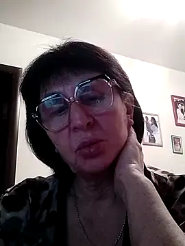 Snapshot of AlbinaXPretty chatting on 12/14/24, 07:14 AlbinaXPretty online show from 12/14/24, 07:14