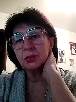 Snapshot of AlbinaXPretty chatting on 12/15/24, 05:34 AlbinaXPretty online show from 12/15/24, 05:34