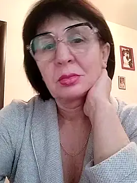 Snapshot of AlbinaXPretty chatting on 12/15/24, 09:45 AlbinaXPretty online show from 12/15/24, 09:45