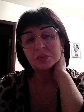 Snapshot of AlbinaXPretty chatting on 12/23/24, 05:06 AlbinaXPretty online show from 12/23/24, 05:06
