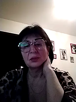 Snapshot of AlbinaXPretty chatting on 12/25/24, 08:28 AlbinaXPretty online show from 12/25/24, 08:28