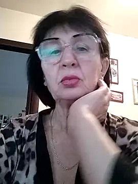 Snapshot of AlbinaXPretty chatting on 12/28/24, 10:36 AlbinaXPretty online show from 12/28/24, 10:36