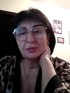 Snapshot of AlbinaXPretty chatting on 12/29/24, 05:01 AlbinaXPretty online show from 12/29/24, 05:01