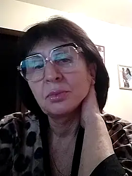 Snapshot of AlbinaXPretty chatting on 12/29/24, 08:04 AlbinaXPretty online show from 12/29/24, 08:04