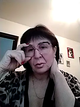 Snapshot of AlbinaXPretty chatting on 12/30/24, 10:53 AlbinaXPretty online show from 12/30/24, 10:53