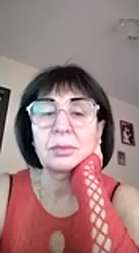 Snapshot of AlbinaXPretty chatting on 12/31/24, 09:31 AlbinaXPretty online show from 12/31/24, 09:31