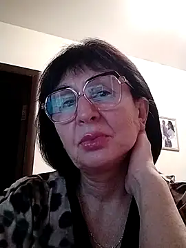 Snapshot of AlbinaXPretty chatting on 12/31/24, 09:39 AlbinaXPretty online show from 12/31/24, 09:39