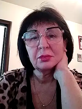 Snapshot of AlbinaXPretty chatting on 01/01/25, 11:38 AlbinaXPretty online show from 01/01/25, 11:38