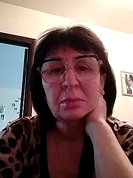 Snapshot of AlbinaXPretty chatting on 01/12/25, 08:25 AlbinaXPretty online show from 01/12/25, 08:25