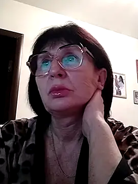 Snapshot of AlbinaXPretty chatting on 01/14/25, 08:15 AlbinaXPretty online show from 01/14/25, 08:15