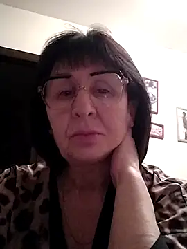 Snapshot of AlbinaXPretty chatting on 01/20/25, 11:32 AlbinaXPretty online show from 01/20/25, 11:32