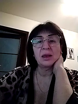 Snapshot of AlbinaXPretty chatting on 01/24/25, 12:41 AlbinaXPretty online show from 01/24/25, 12:41