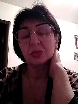 Snapshot of AlbinaXPretty chatting on 02/02/25, 04:59 AlbinaXPretty online show from 02/02/25, 04:59