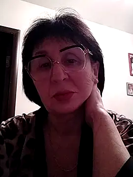 Snapshot of AlbinaXPretty chatting on 02/02/25, 07:04 AlbinaXPretty online show from 02/02/25, 07:04