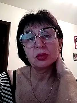 Snapshot of AlbinaXPretty chatting on 02/03/25, 05:35 AlbinaXPretty online show from 02/03/25, 05:35