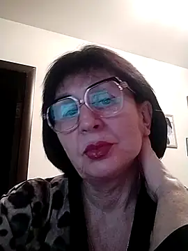 Snapshot of AlbinaXPretty chatting on 02/07/25, 07:17 AlbinaXPretty online show from 02/07/25, 07:17