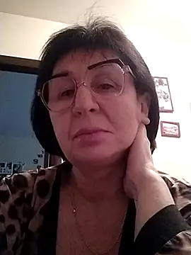 Snapshot of AlbinaXPretty chatting on 02/08/25, 06:54 AlbinaXPretty online show from 02/08/25, 06:54