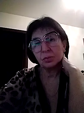 Snapshot of AlbinaXPretty chatting on 02/08/25, 11:24 AlbinaXPretty online show from 02/08/25, 11:24