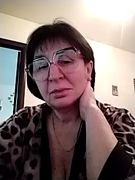 Snapshot of AlbinaXPretty chatting on 02/09/25, 08:11 AlbinaXPretty online show from 02/09/25, 08:11