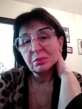 Snapshot of AlbinaXPretty chatting on 02/10/25, 12:50 AlbinaXPretty online show from 02/10/25, 12:50