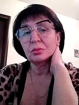 Snapshot of AlbinaXPretty chatting on 02/16/25, 10:54 AlbinaXPretty online show from 02/16/25, 10:54