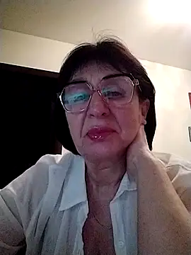 Snapshot of AlbinaXPretty chatting on 03/09/25, 07:15 AlbinaXPretty online show from 03/09/25, 07:15