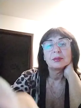 Snapshot of AlbinaXPretty chatting on 09/08/25, 07:35 AlbinaXPretty online show from 09/08/25, 07:35