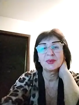 Snapshot of AlbinaXPretty chatting on 10/18/25, 08:53 AlbinaXPretty online show from 10/18/25, 08:53