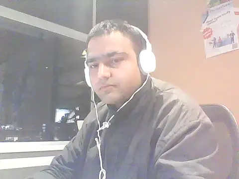 Snapshot of JohnBond009 chatting on 01/20/25, 08:50 JohnBond009 online show from 01/20/25, 08:50
