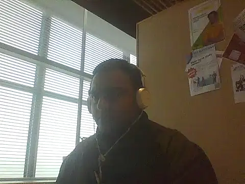 Snapshot of JohnBond009 chatting on 01/21/25, 12:50 JohnBond009 online show from 01/21/25, 12:50